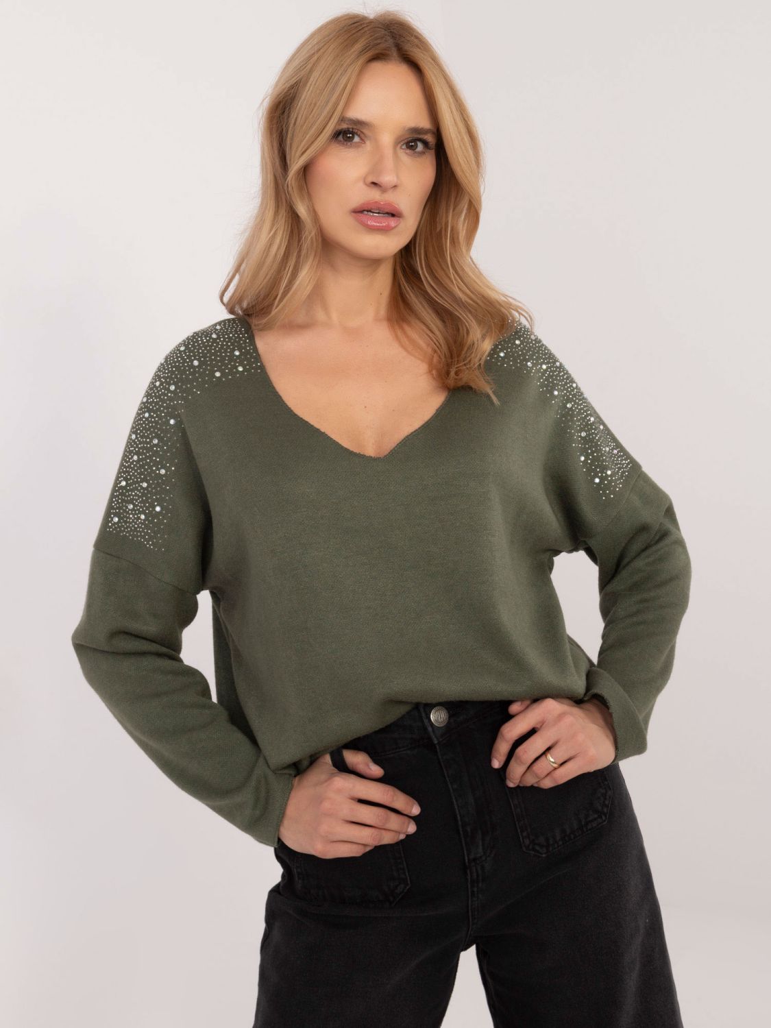 Elegancki khaki sweter z aplikacją