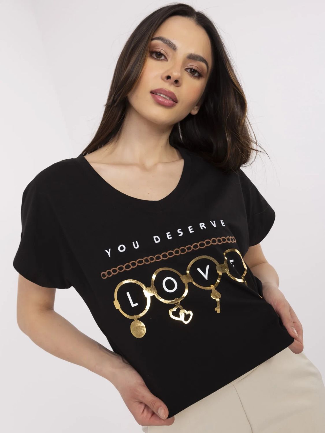Stylowe czarne t-shirt z krótkim rękawem