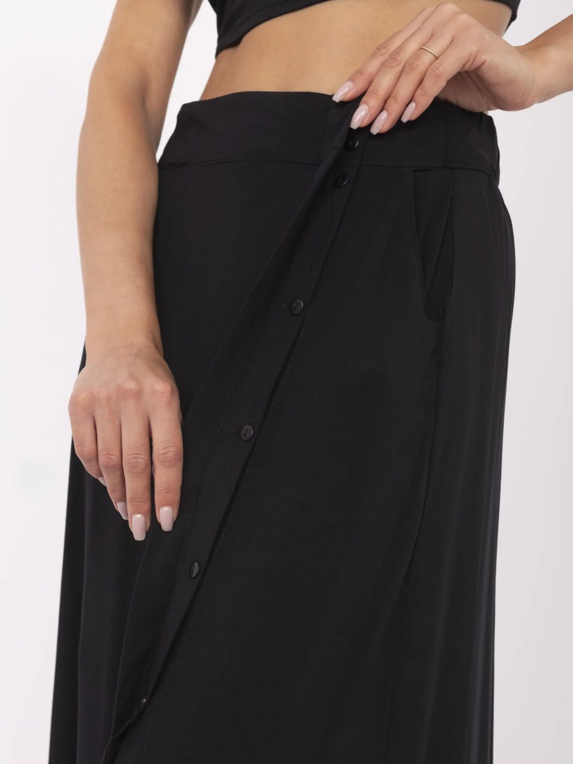 Elegancka czarna midi spódnica