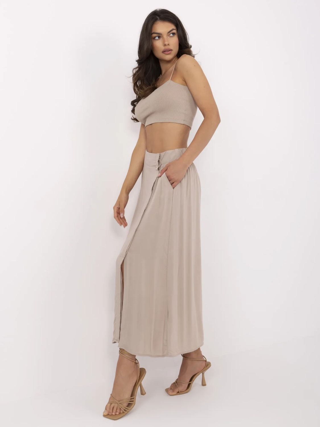 Elegancka midi spódnica w beżowym kolorze