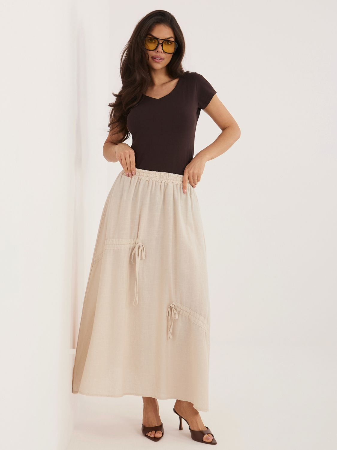 Beżowa spódnica midi z wiązaniem
