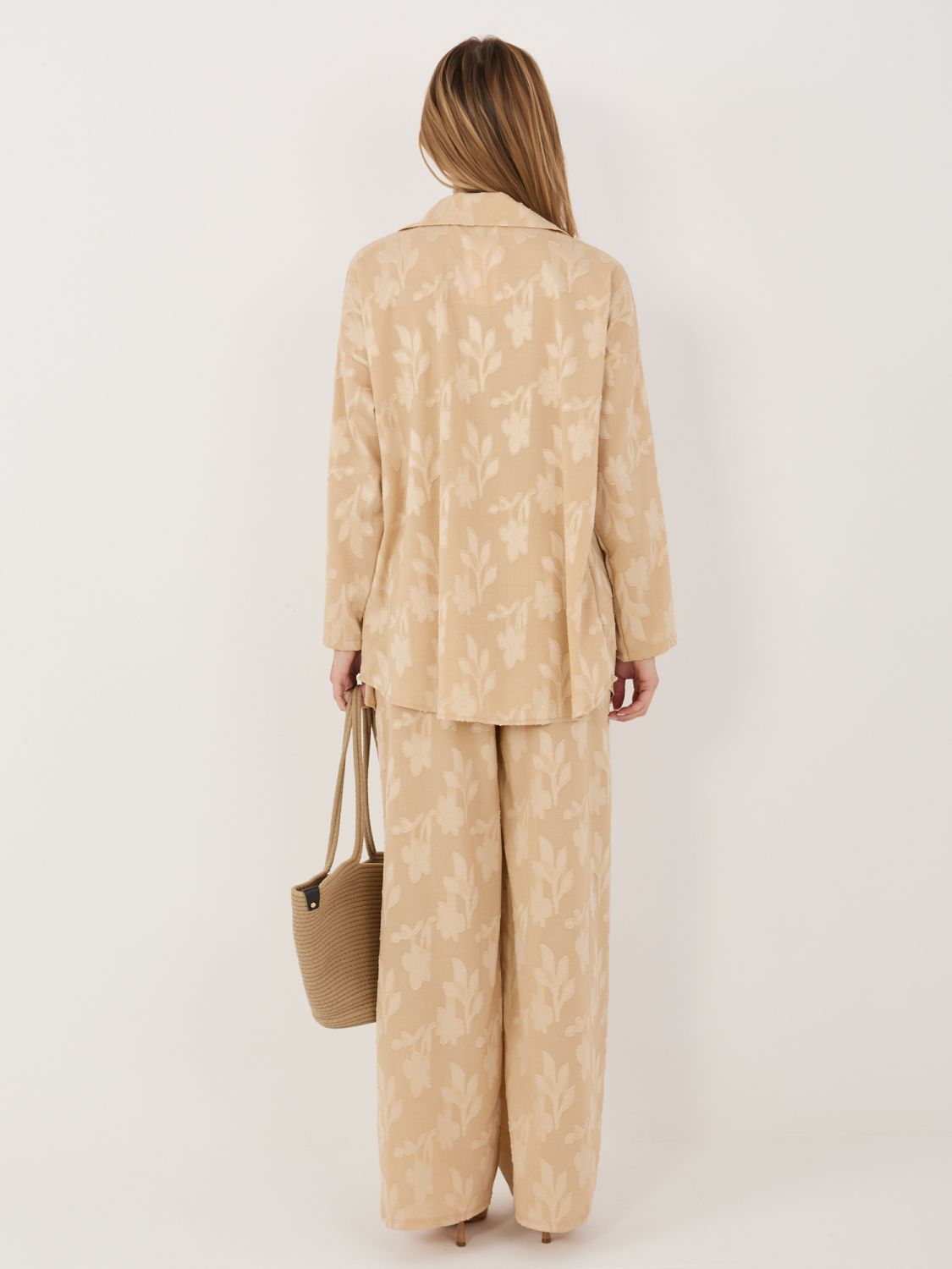 Beżowy komplet z koszulą i spodniami z wiskozy