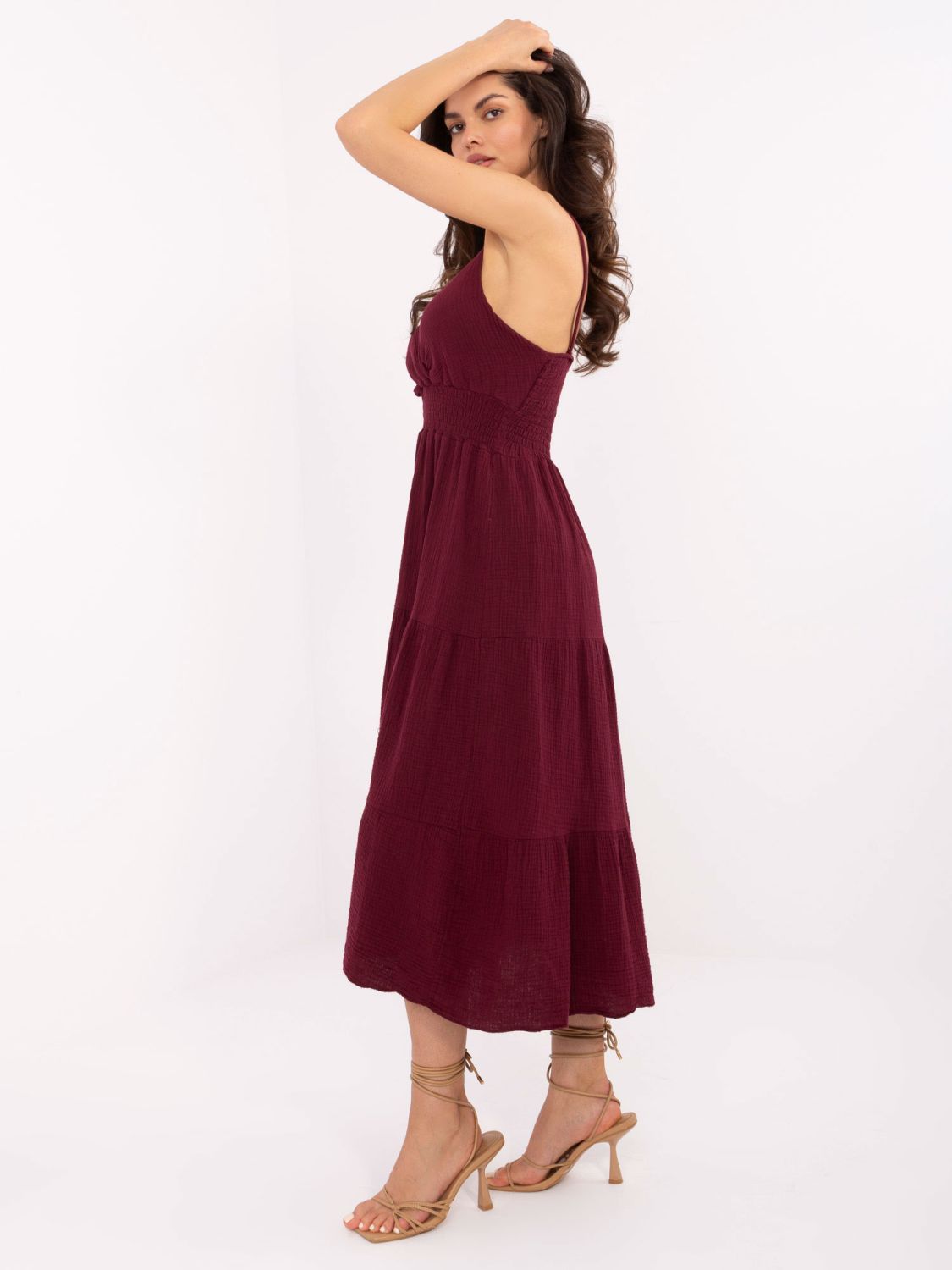 Bordowa rozkloszowana sukienka z ramiączkami