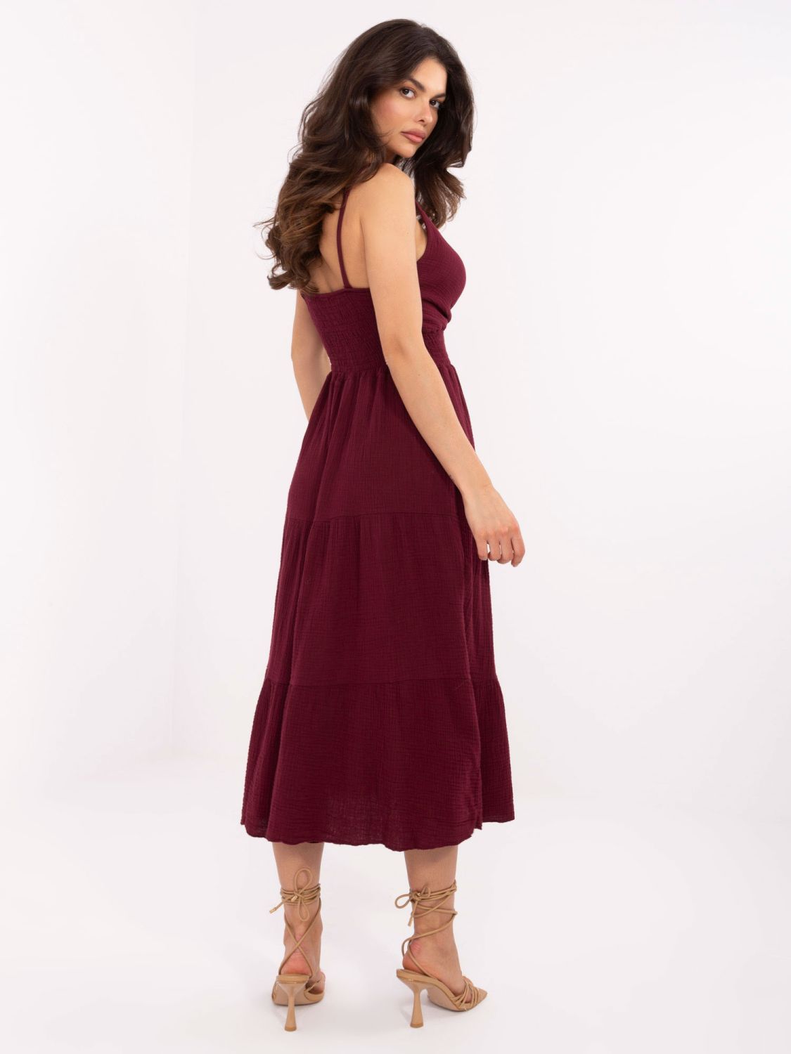 Bordowa rozkloszowana sukienka z ramiączkami