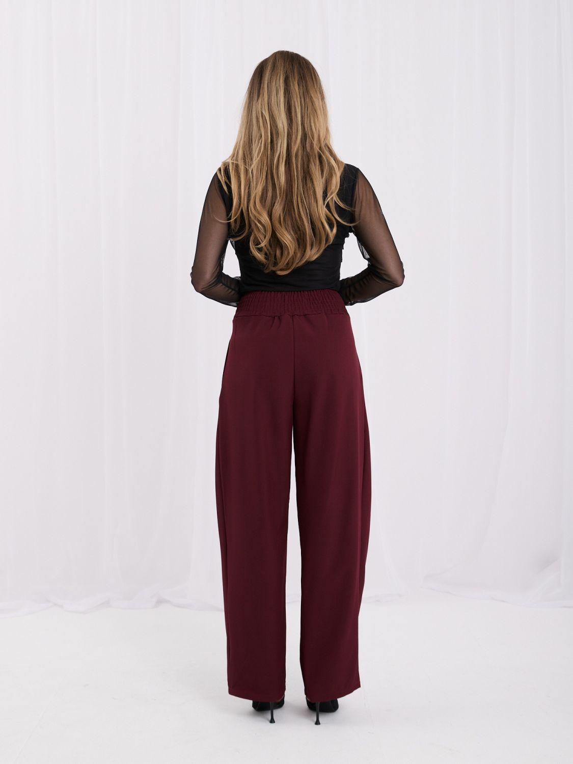 Bordowe eleganckie spodnie wide leg z wysokim stanem