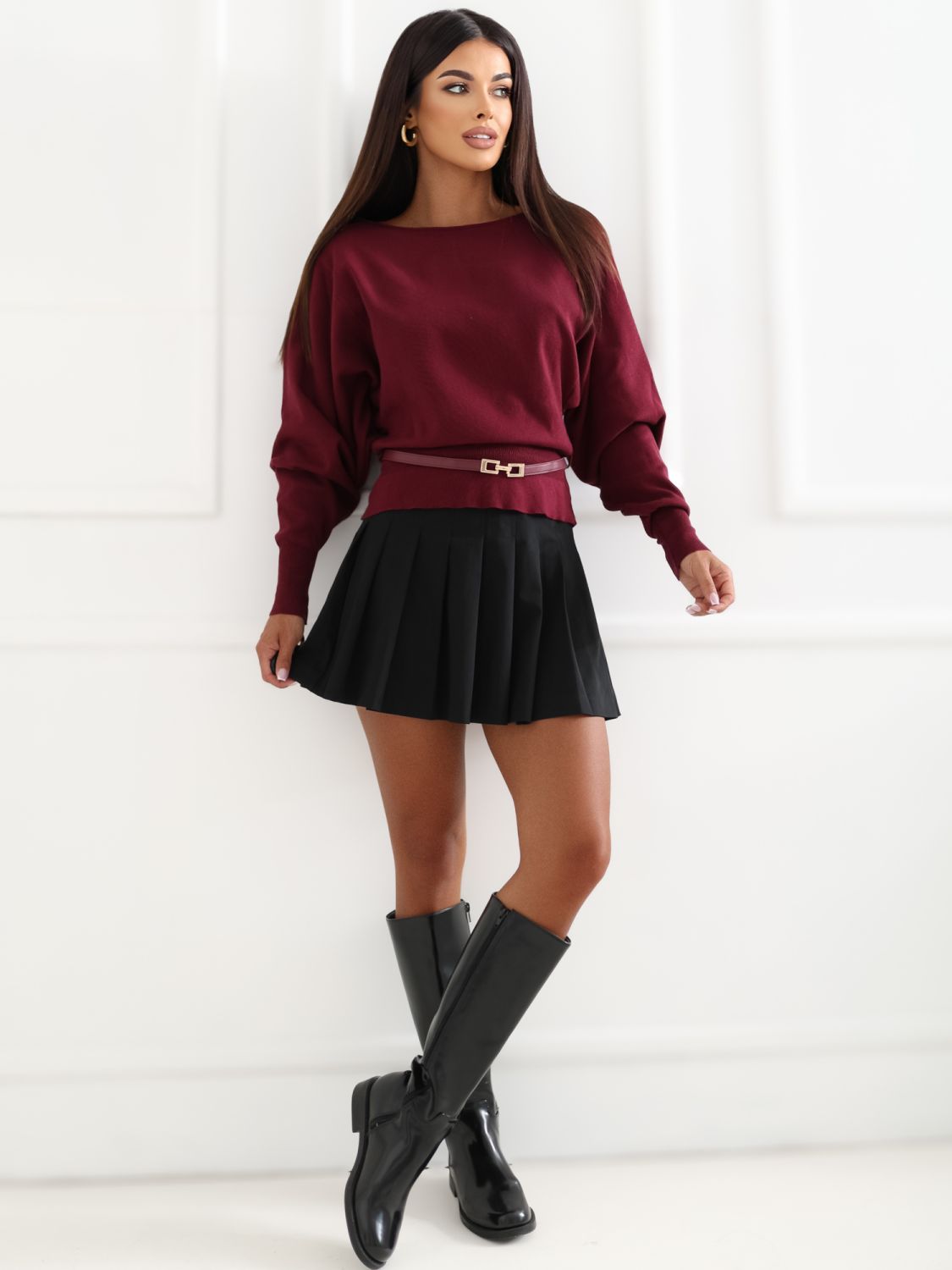Elegancki bordowy sweter z paskiem