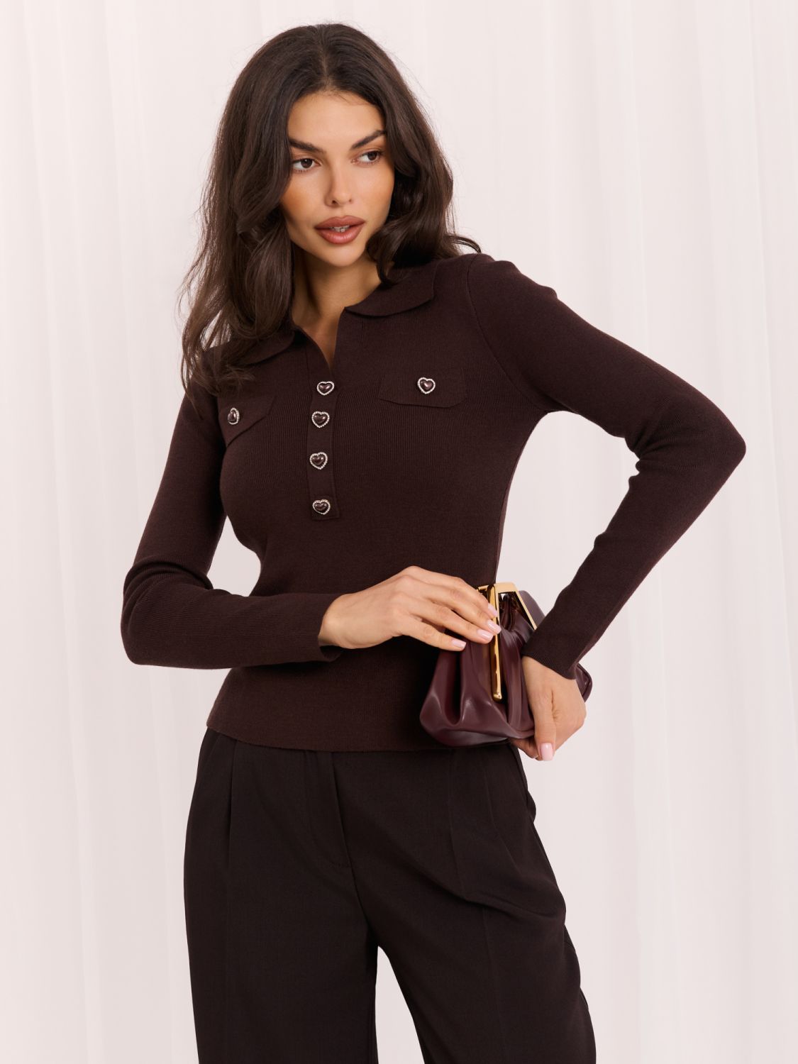 Elegancki brązowy sweter polo z kołnierzykiem