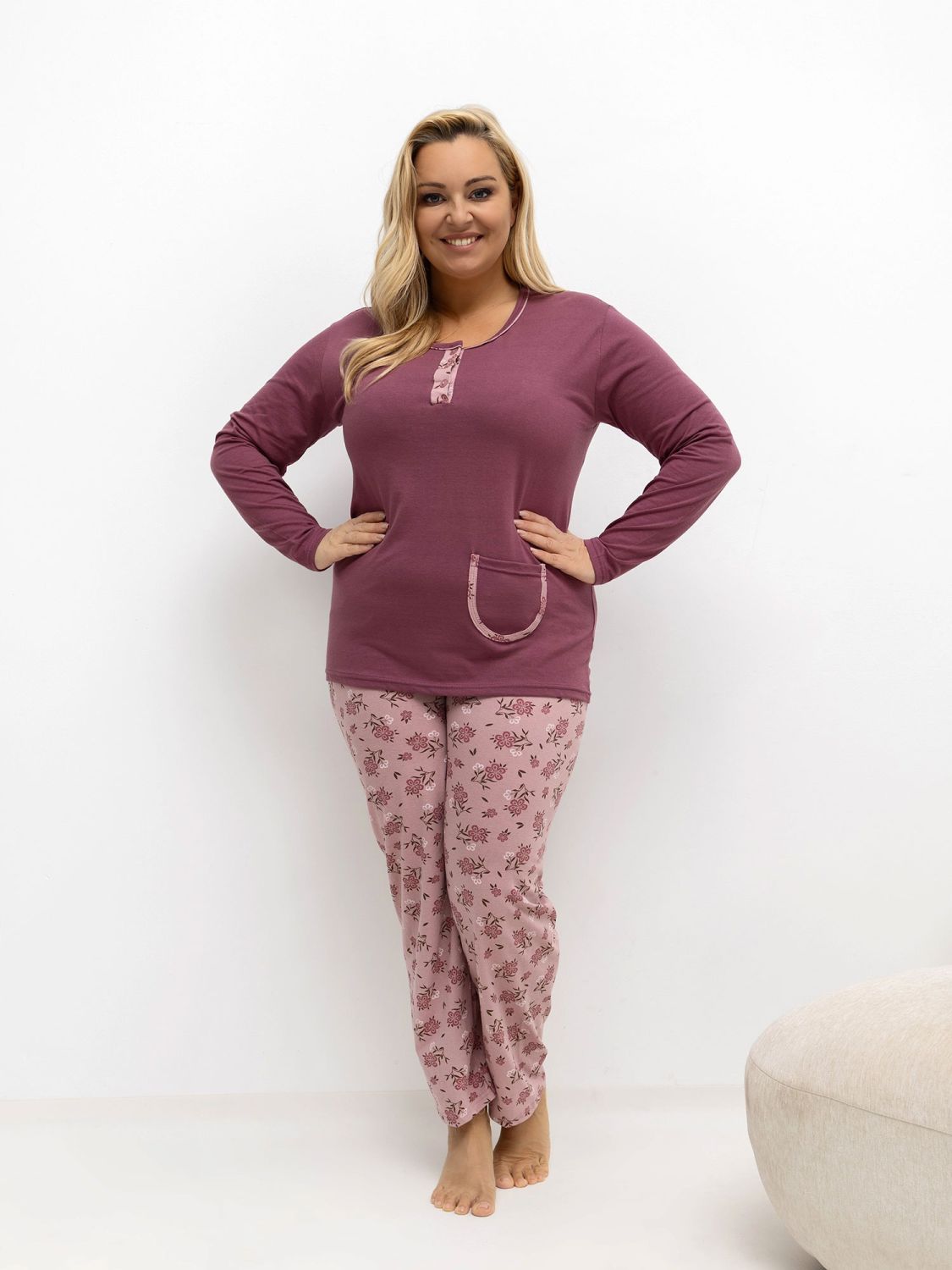 Damska piżama z kwiatowym wzorem, długi rękaw, różowa