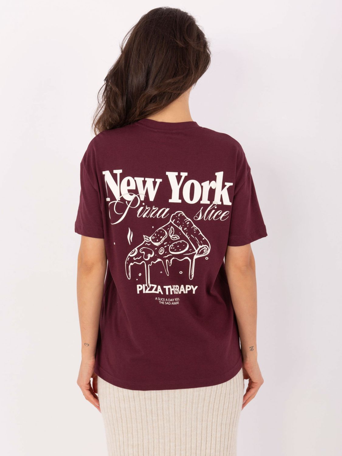 Stylowe bordowe t-shirt z krótkim rękawem