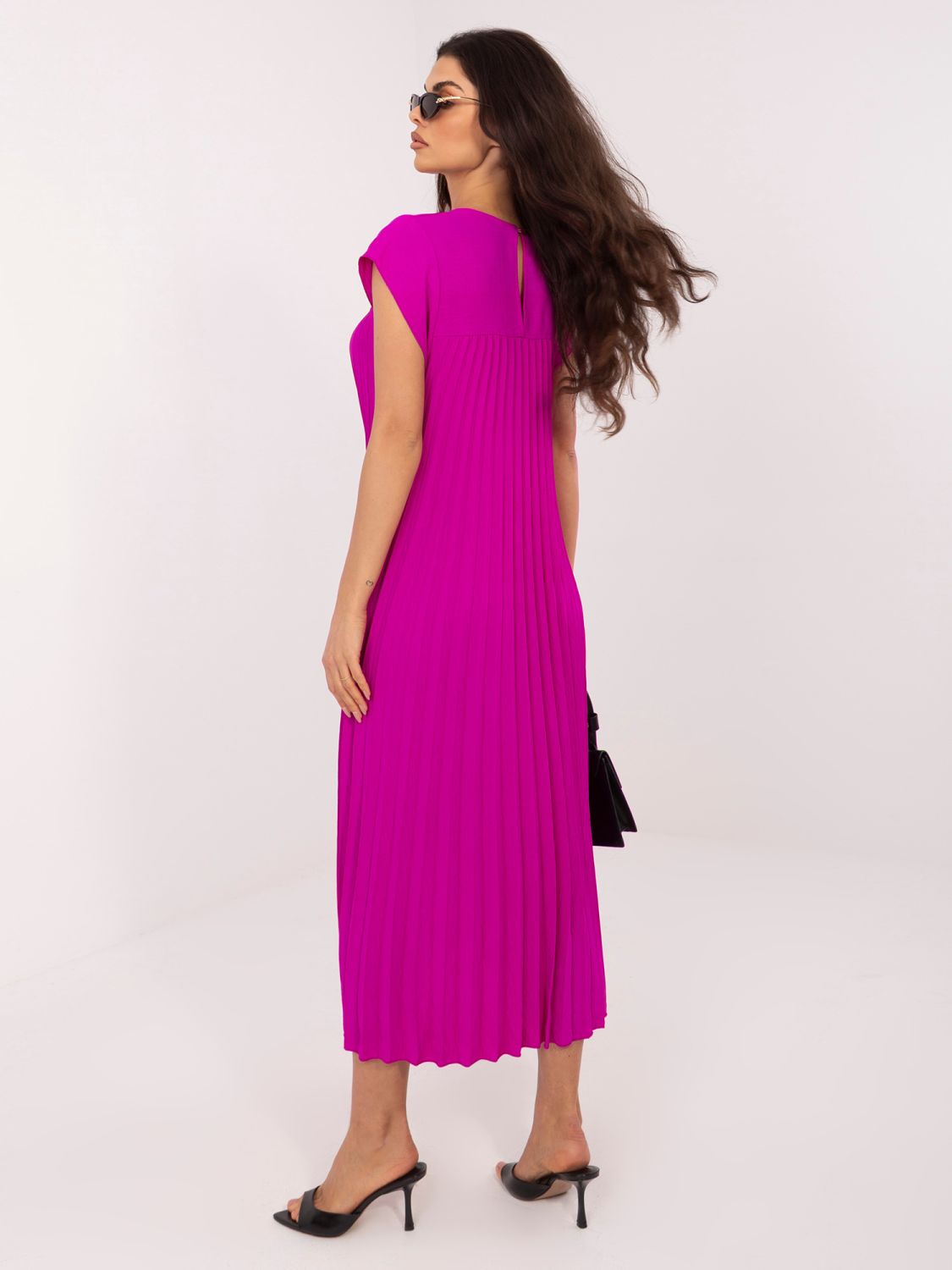 Fioletowa midi sukienka koktajlowa z kieszeniami