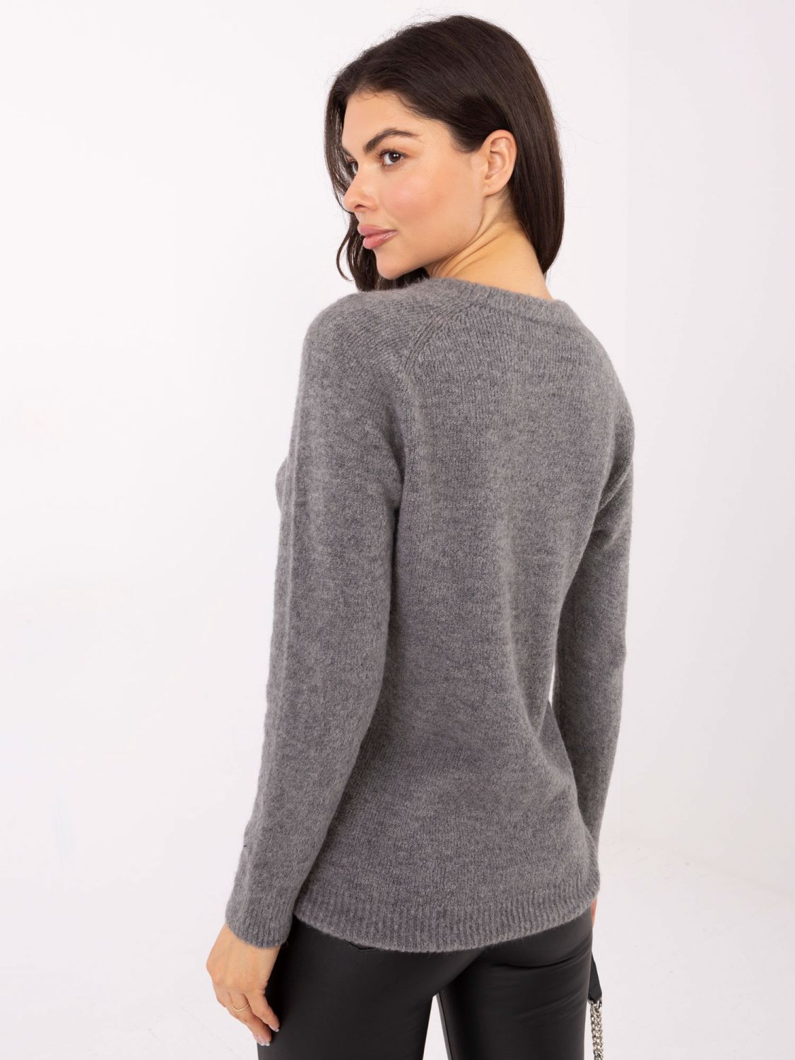 Ciemnoszary sweter z alpaki