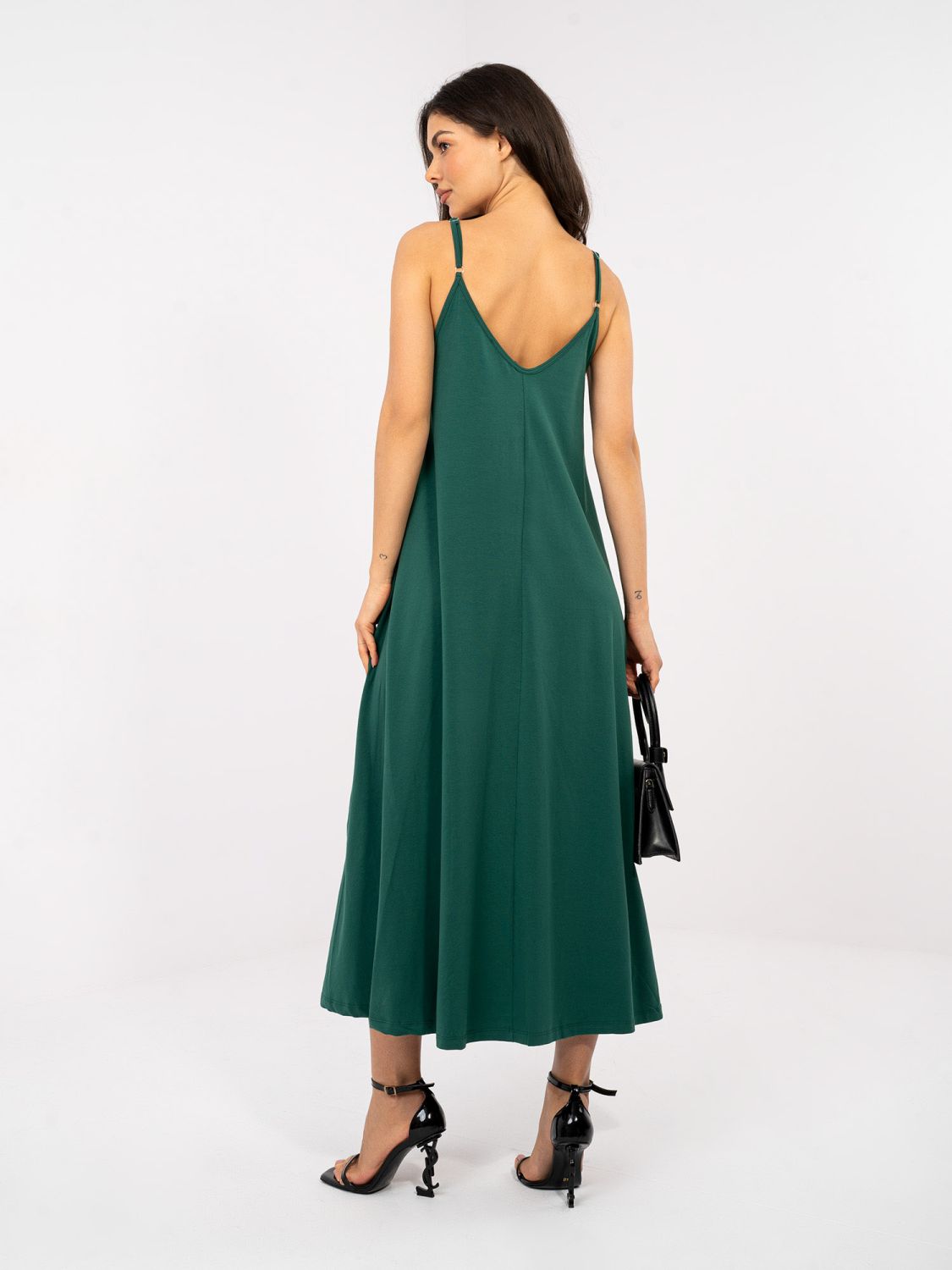 Ciemnozielona letnia maxi sukienka na ramiączkach