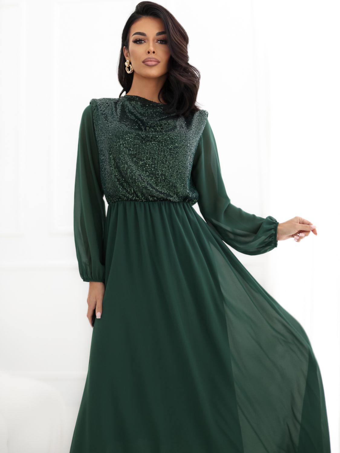 Elegancka ciemnozielona sukienka maxi z cekinami