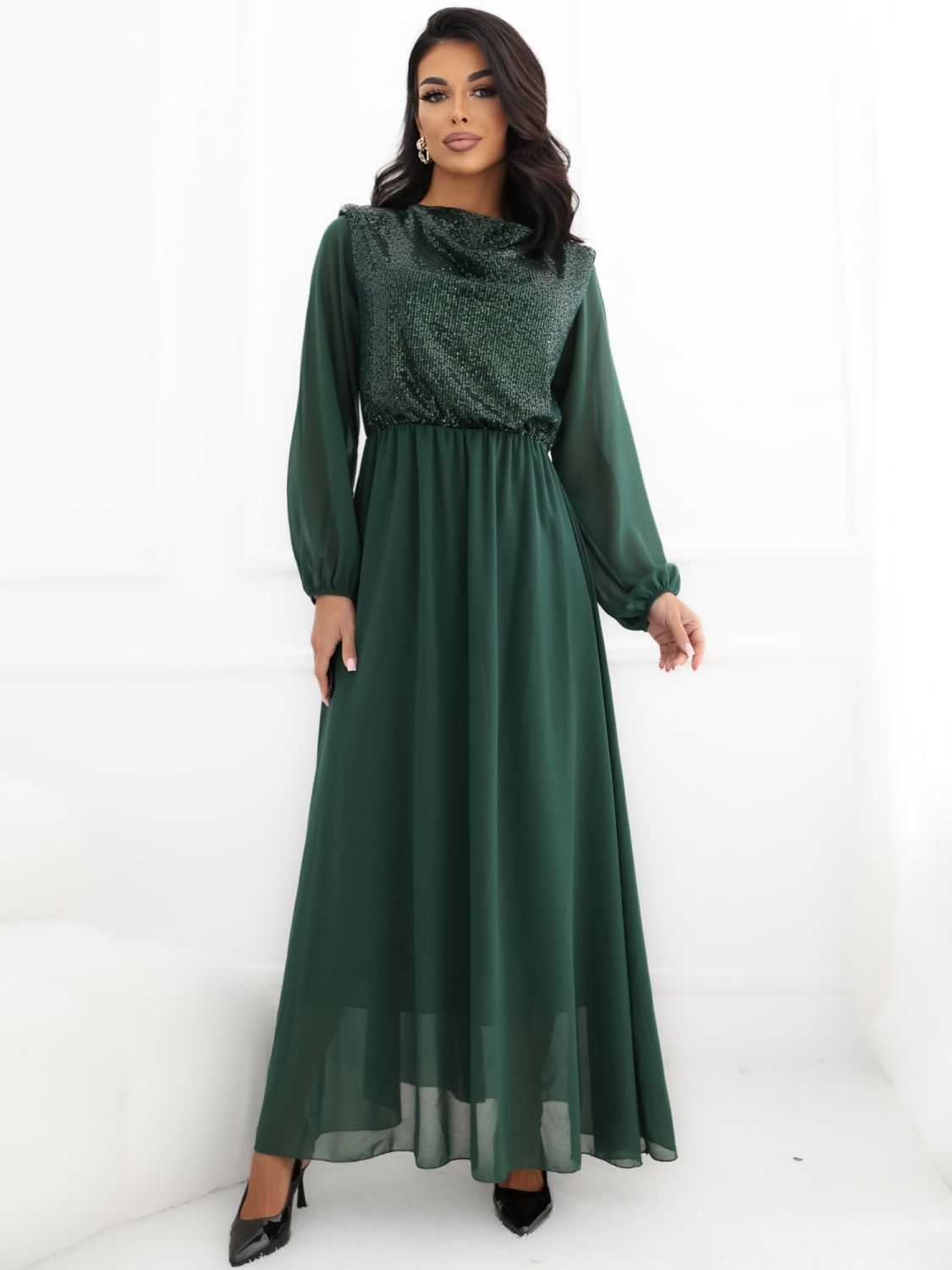 Elegancka ciemnozielona sukienka maxi z cekinami