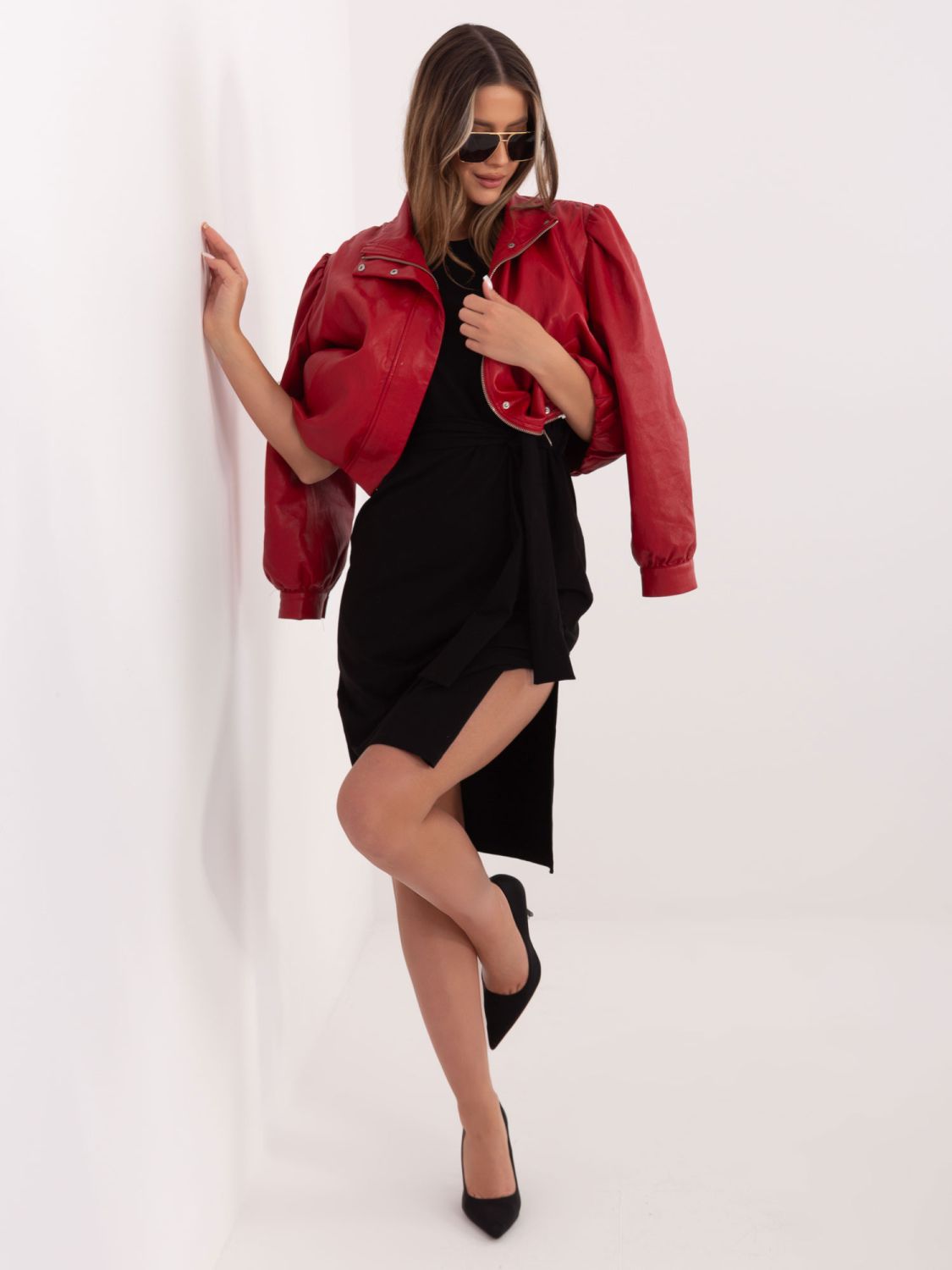 Czarna bawełniana sukienka letnia z paskiem