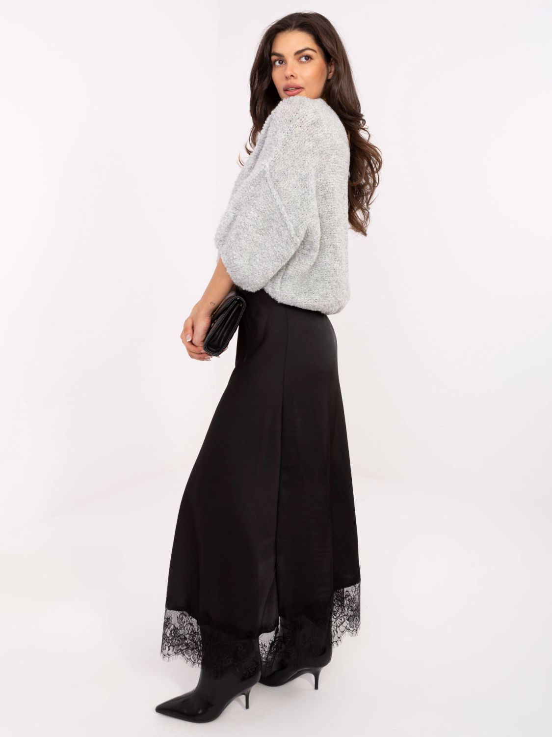 Czarna maxi spódnica z koronką