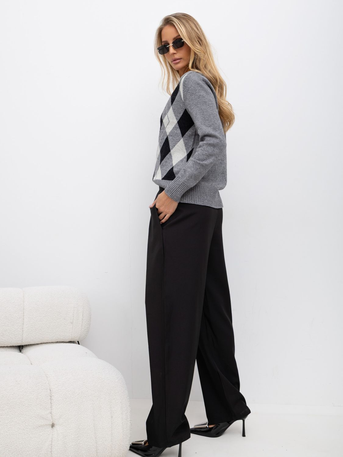 Czarne spodnie wide leg z wysokim stanem