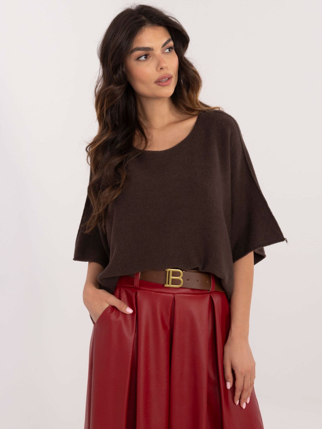 Elegancki brązowy sweter z rękawem 3/4