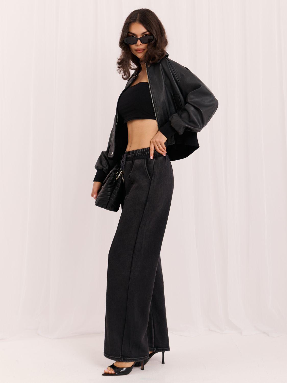 Szare spodnie dresowe wide leg