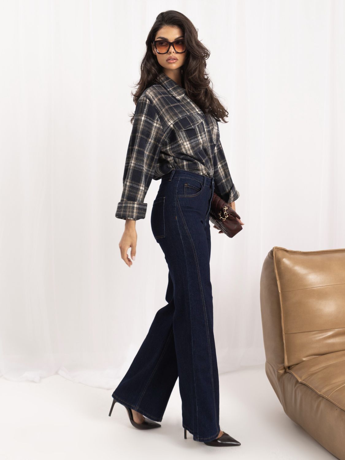 Granatowe jeansy wide leg z wysokim stanem