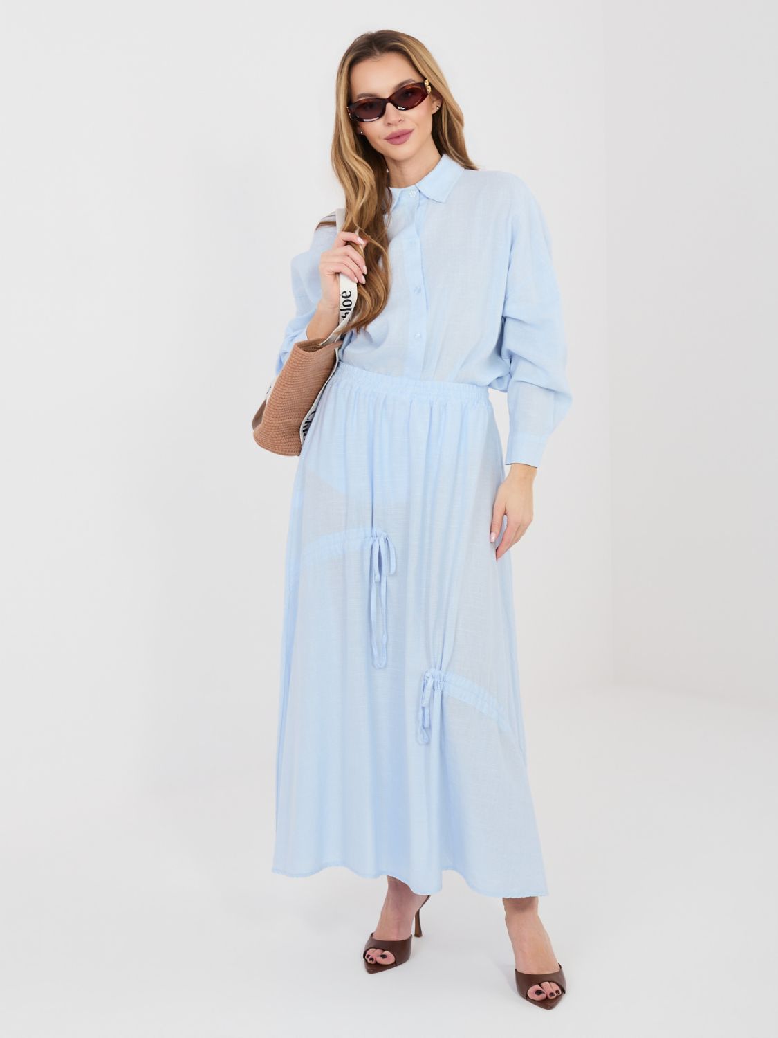 Jasnoniebieska spódnica midi z wiązaniem