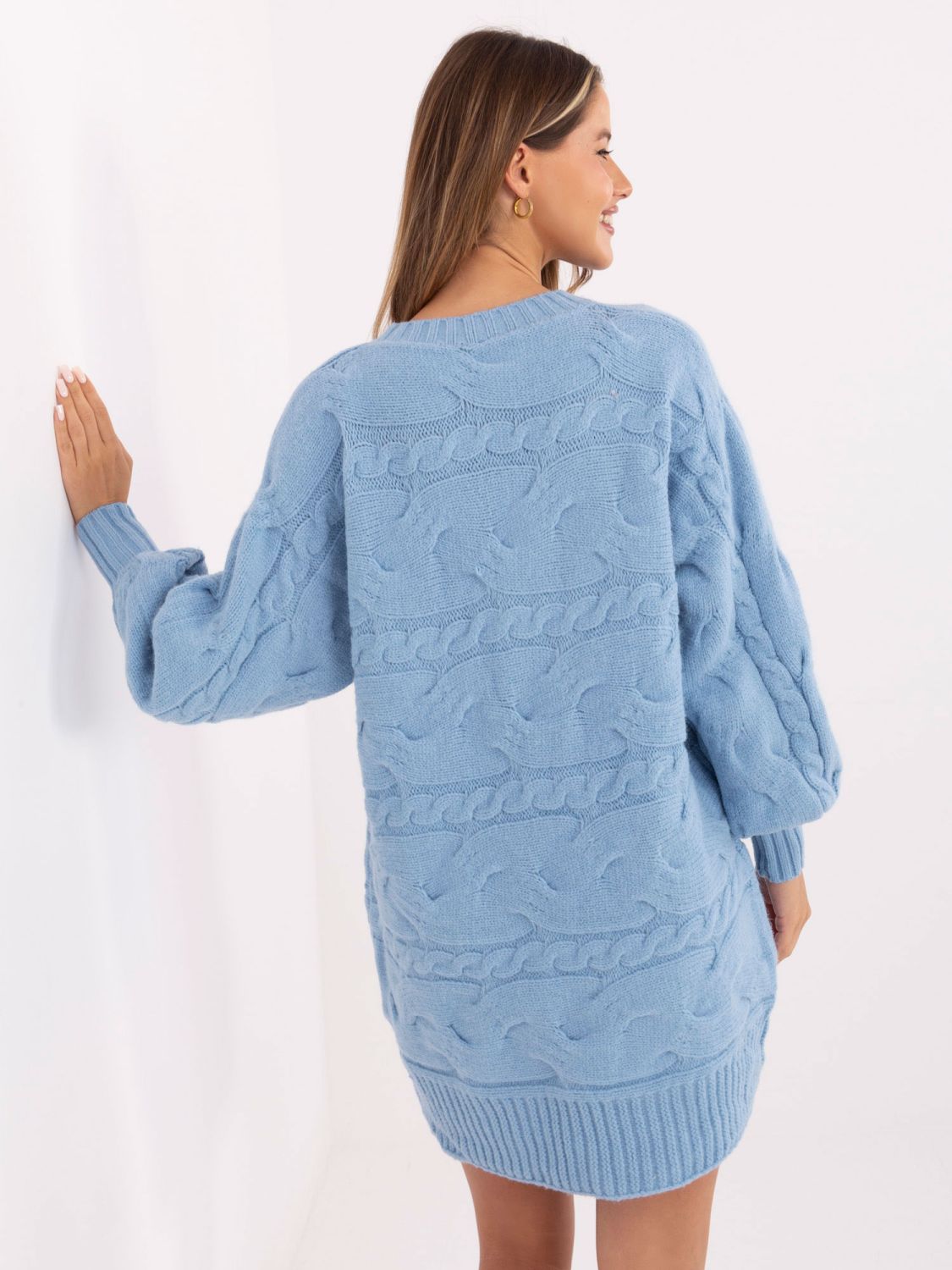Oversize sweter w jasnym niebieskim kolorze