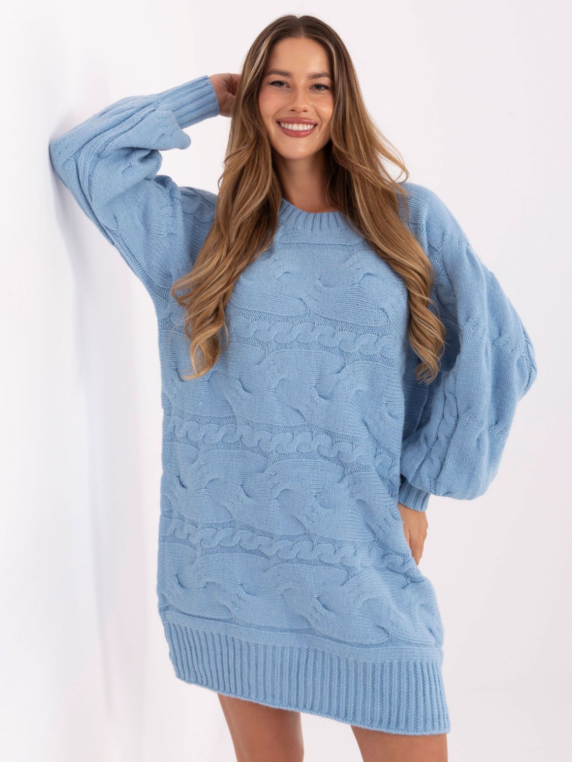 Oversize sweter w jasnym niebieskim kolorze