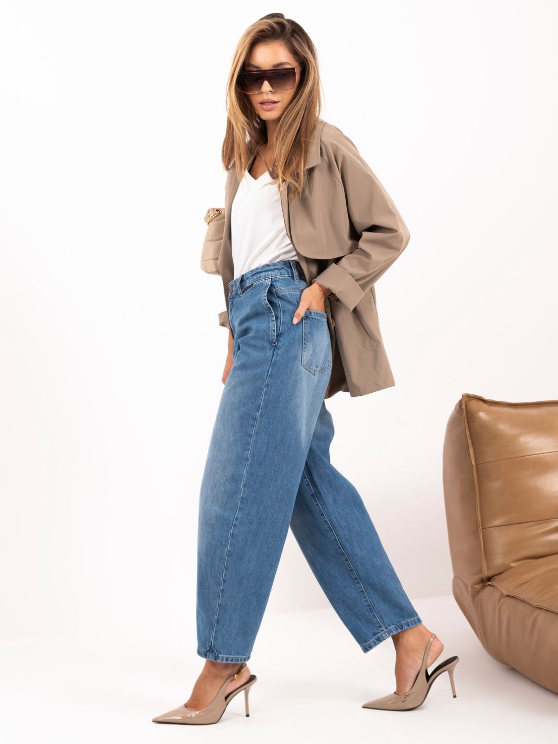 Jasnoniebieskie jeansy balloon fit