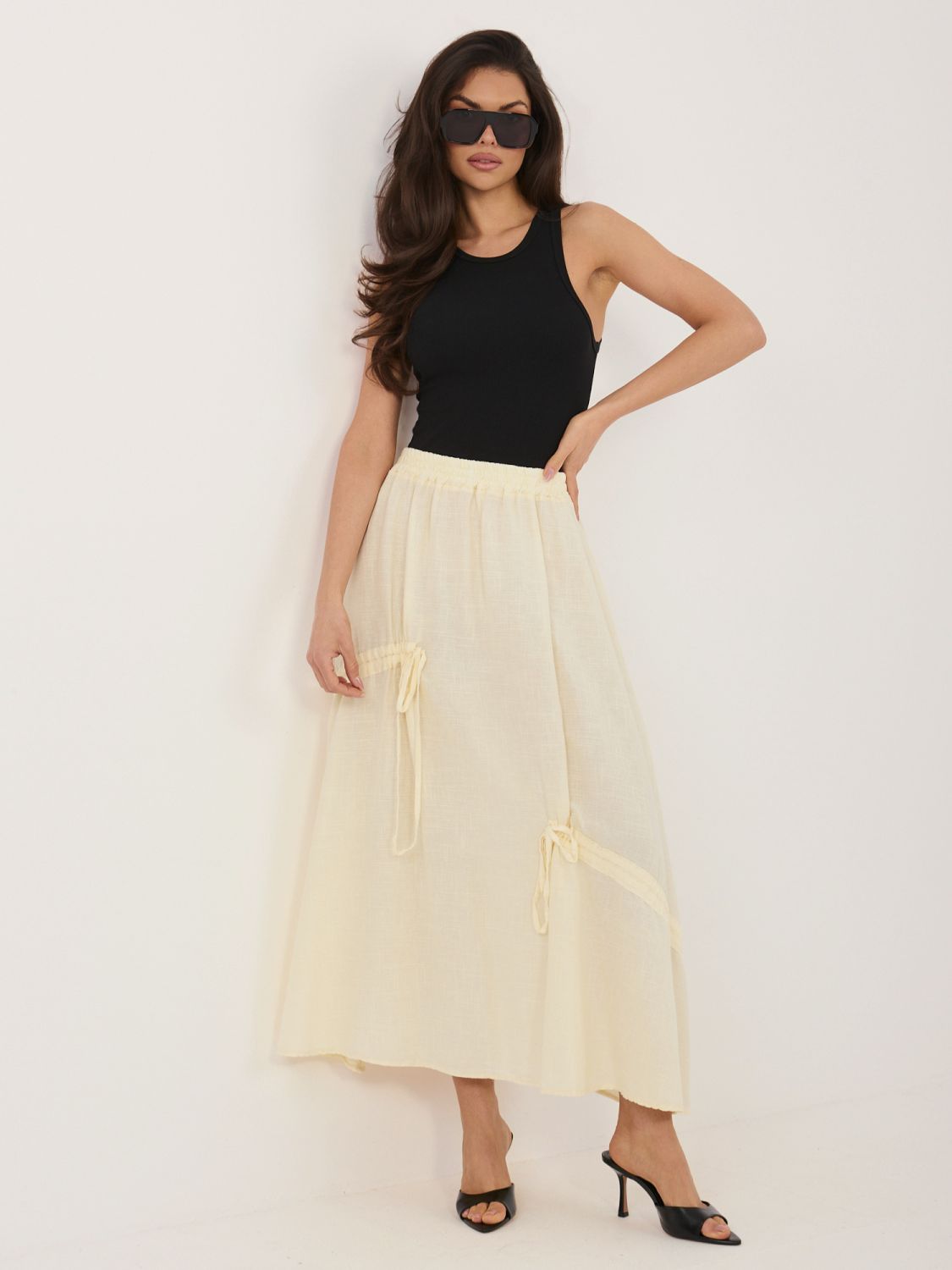 Żółta spódnica midi z wiązaniem