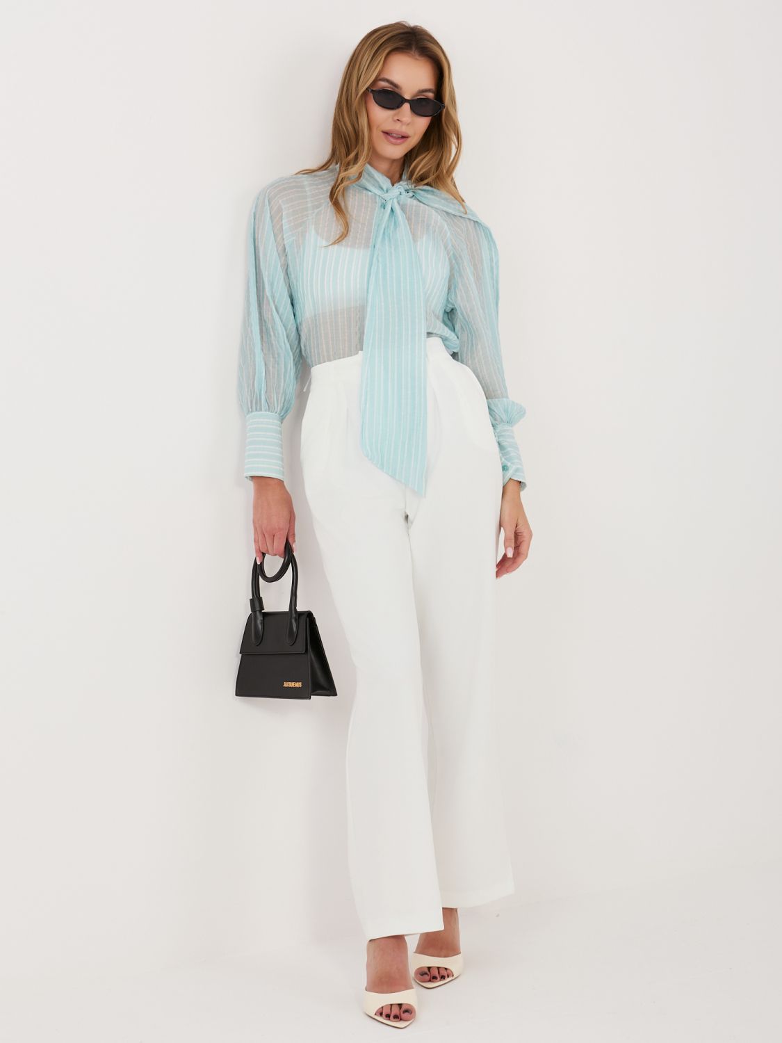 Miętowa koszula w paski z wiązaniem i bufiastym rękawem