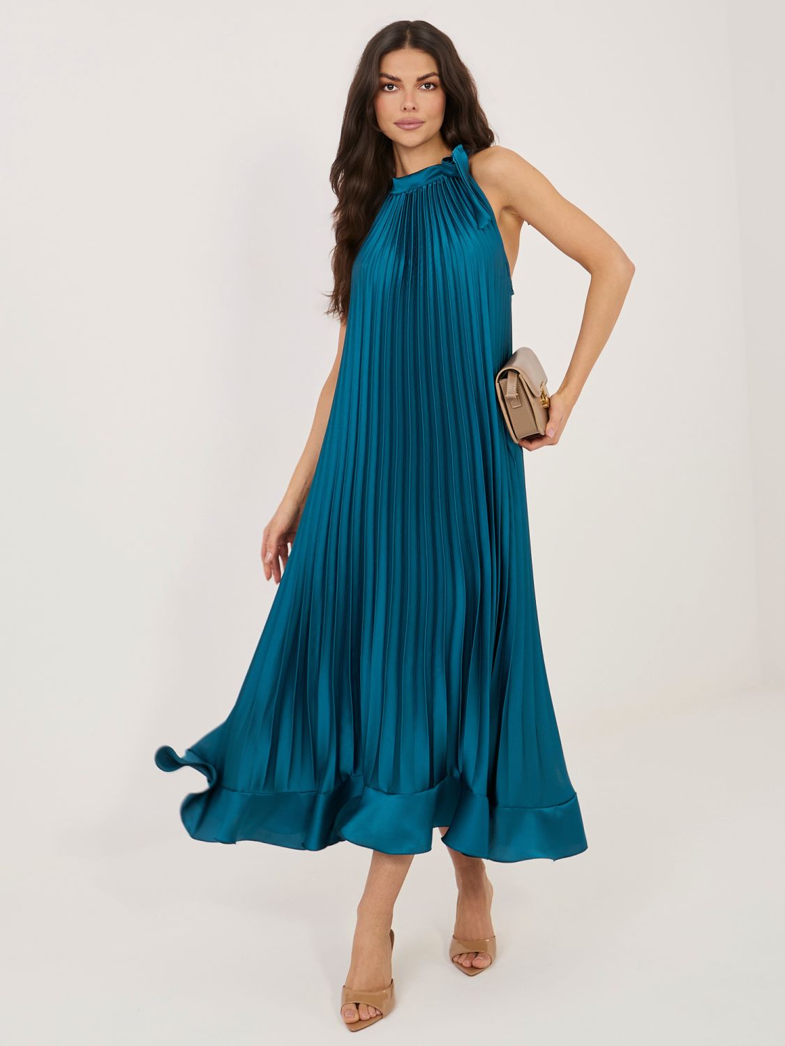 Niebieska koktajlowa sukienka midi z wiązaniem i falbaną