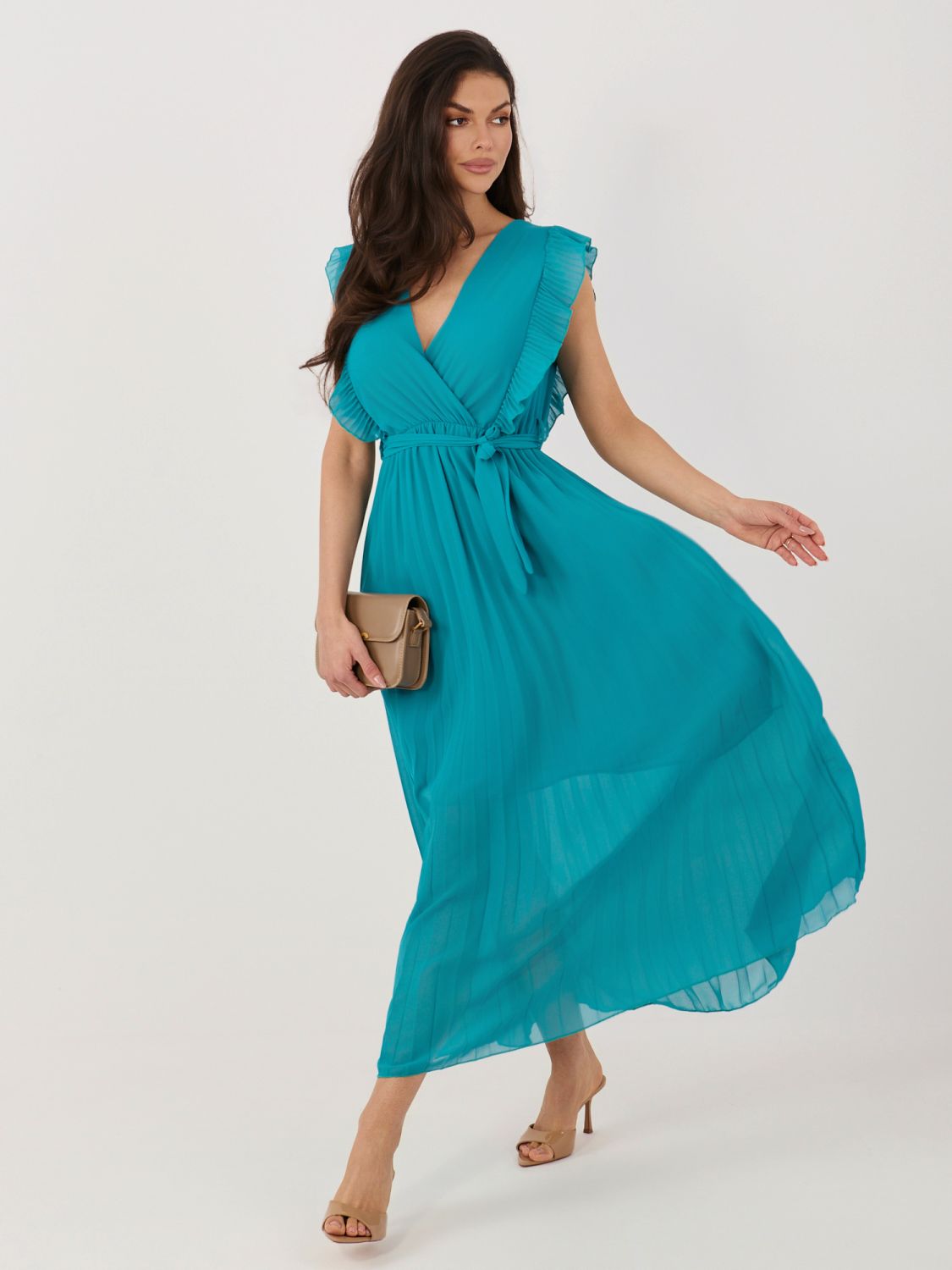 Niebieska rozkloszowana sukienka midi z paskiem