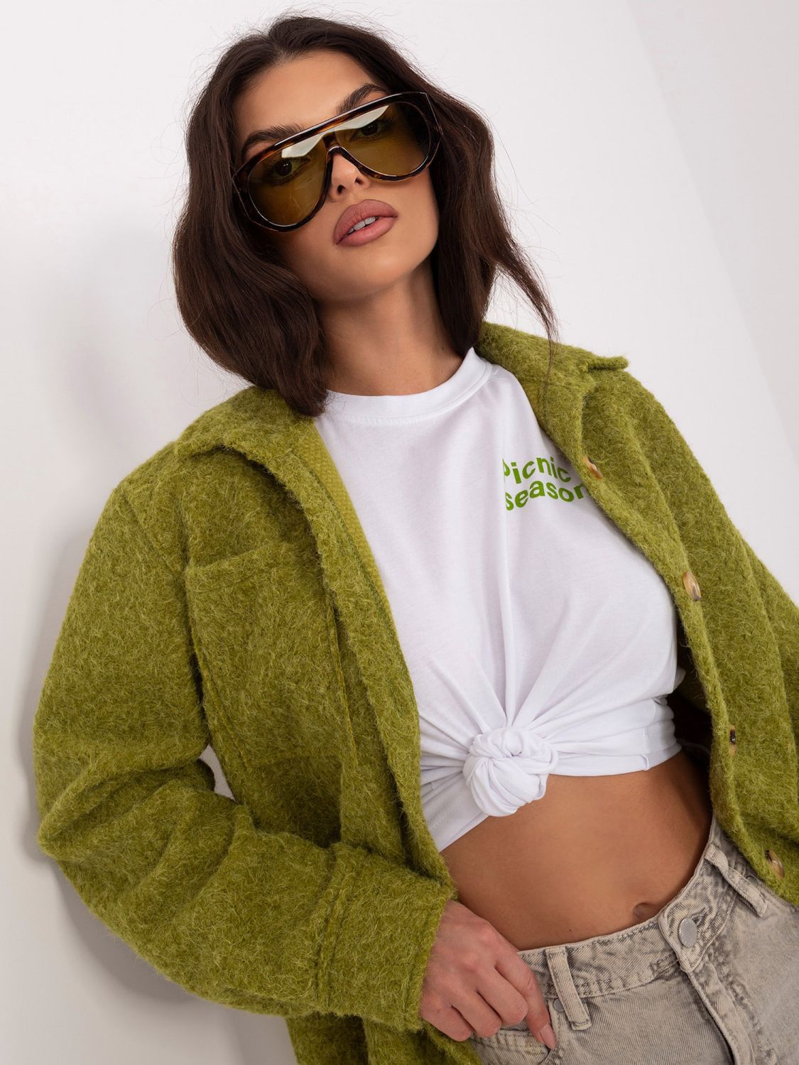 Oliwkowa kurtka przejściowa z kołnierzykiem i kieszeniami