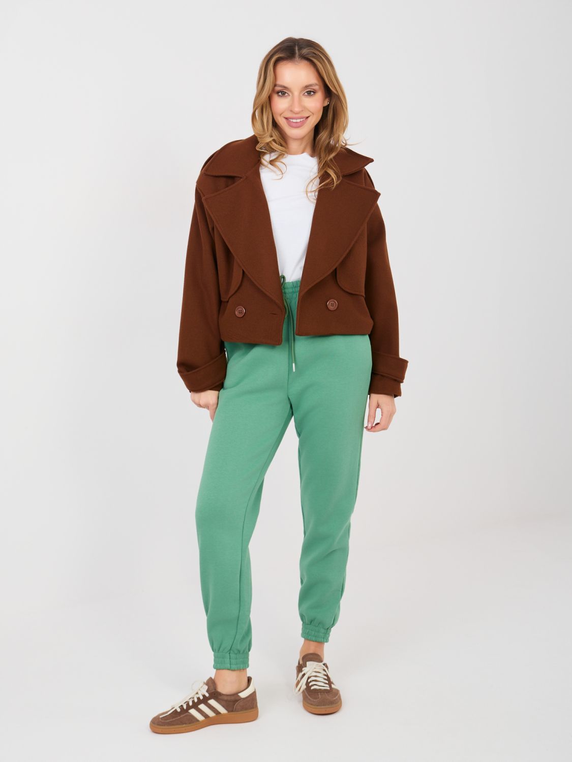 Pistacjowe spodnie dresowe z wysokim stanem