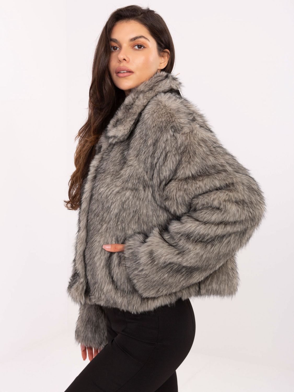 Elegancka zimowa kurtka z długim rękawem