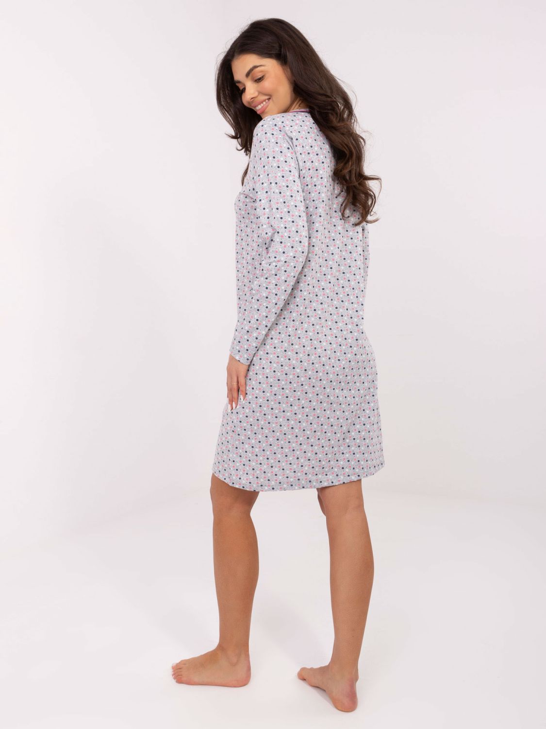 Szara koszula nocna z długim rękawem i kokardką