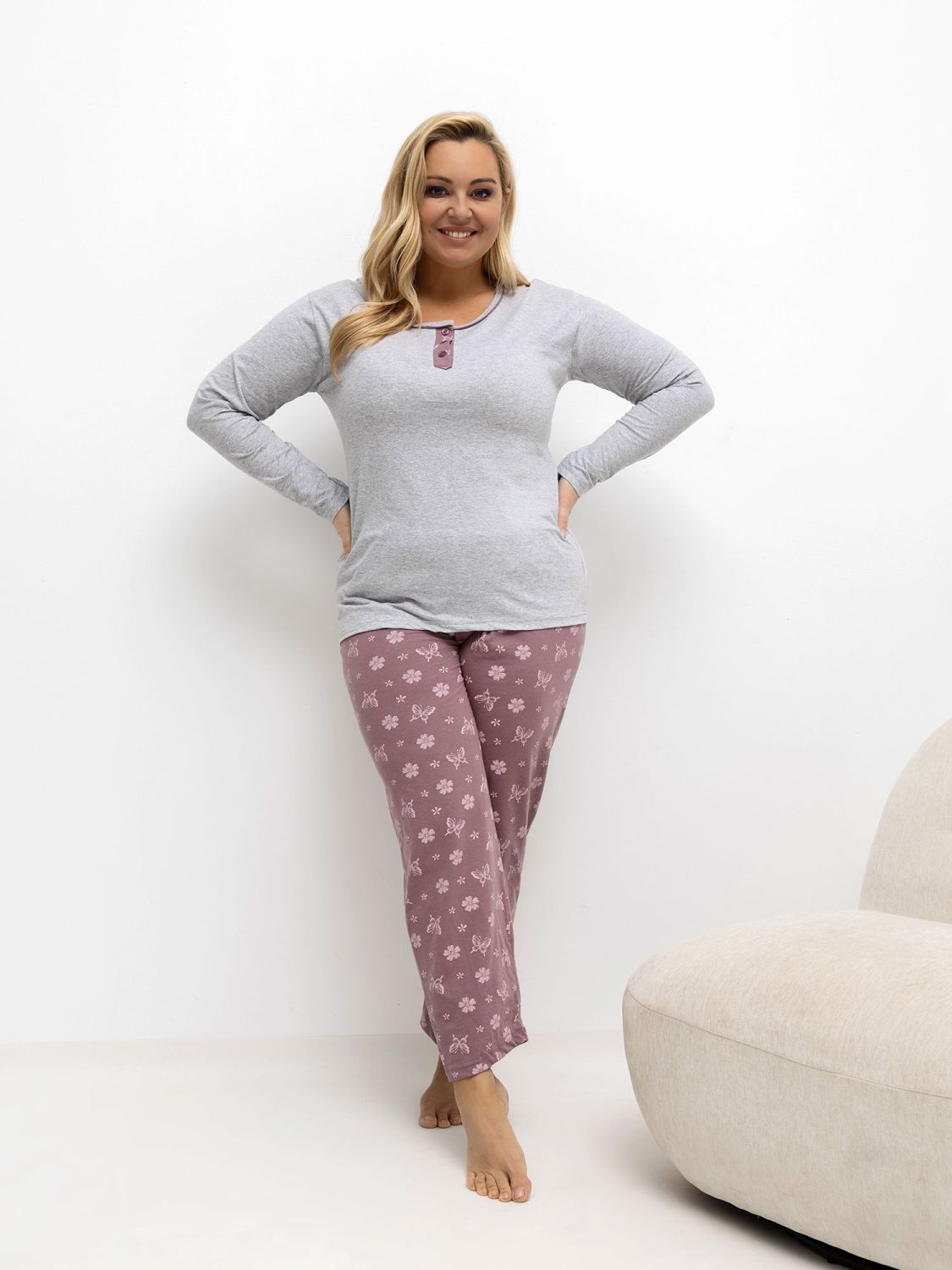 Damska szara piżama z kwiatowym nadrukiem