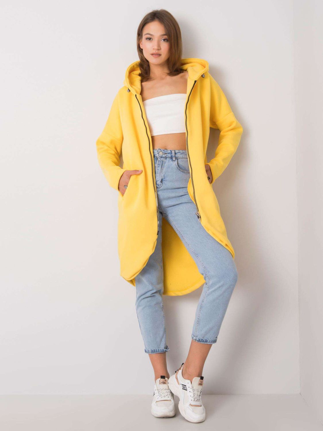 Żółta długa bluza z kapturem i suwakiem