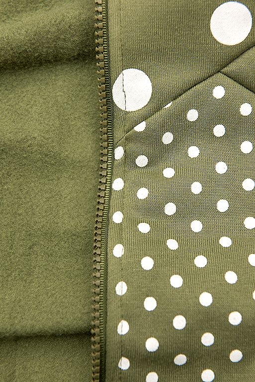 Komplet dresowy w kropki khaki/czarny