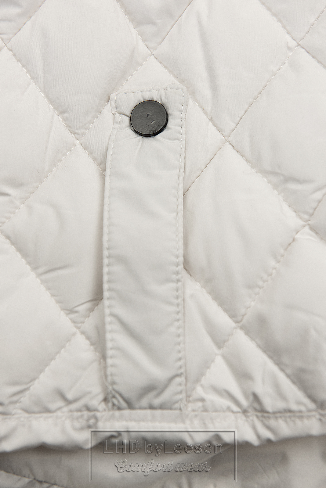 Biała przejściowa pikowana kurtka