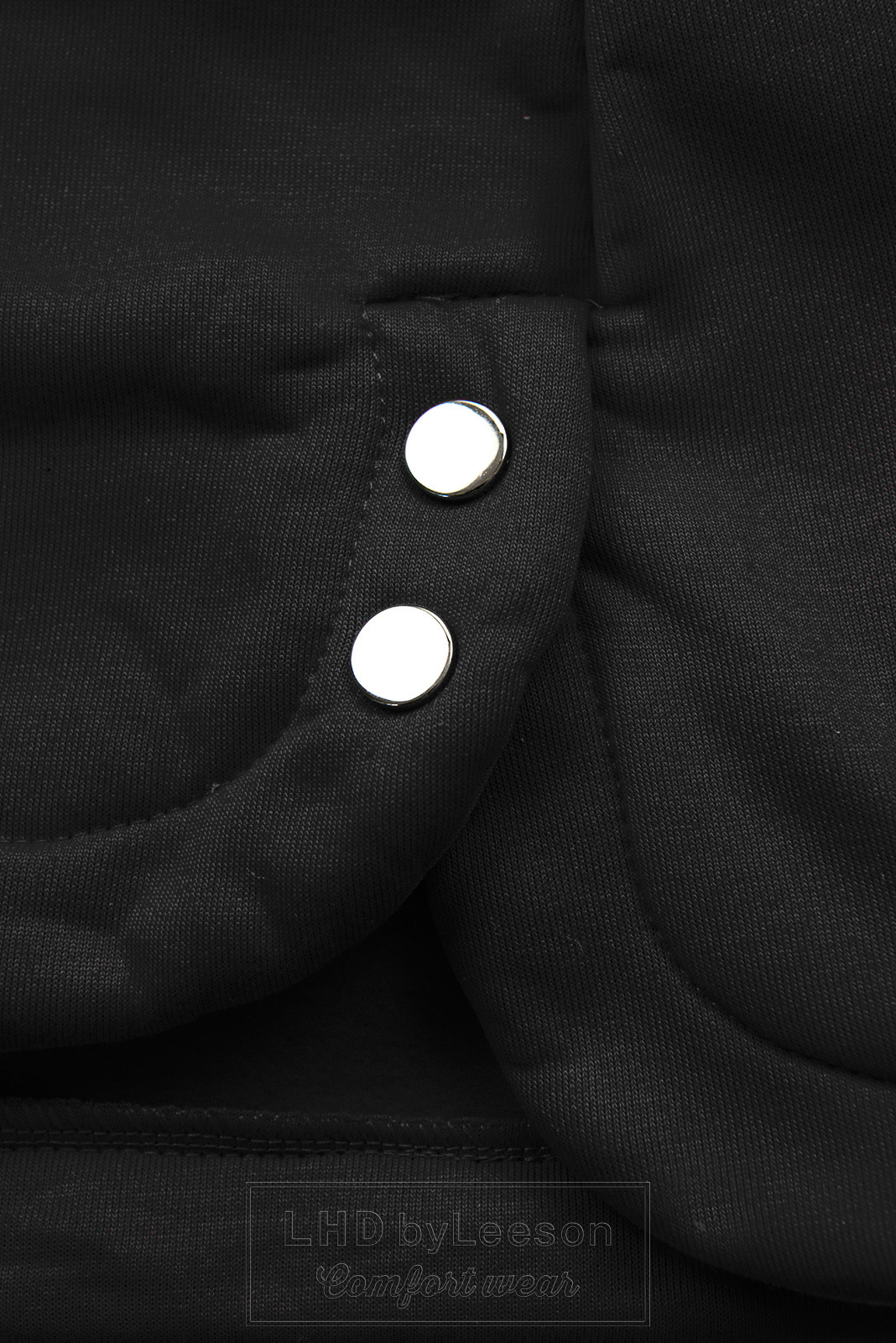 Czarna bluza z szarym trykotowym kapturem