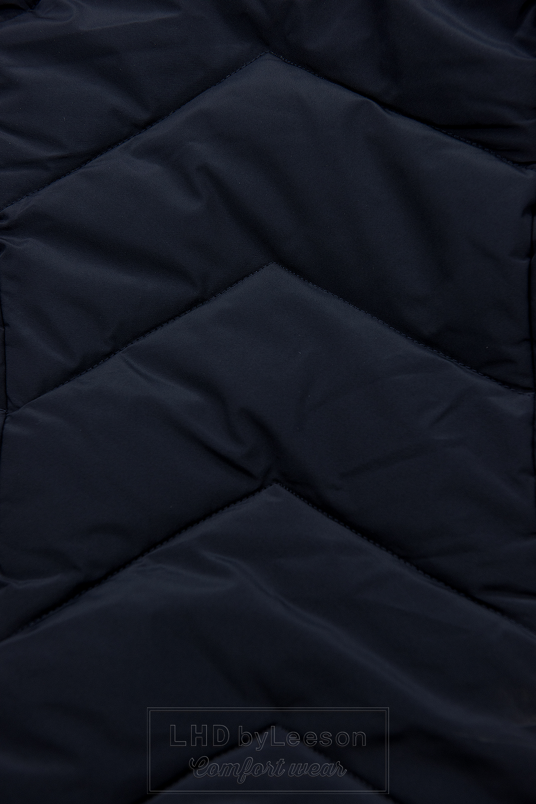 Granatowa pikowana kurtka zimowa z odpinaną kapturem