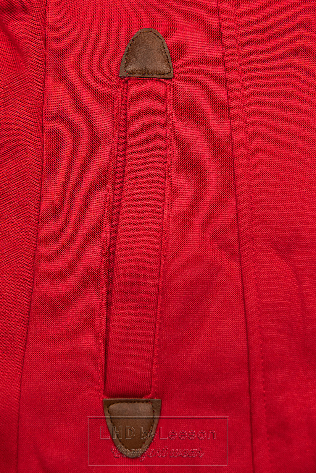 Czerwona bluza z wyprofilowaną talią
