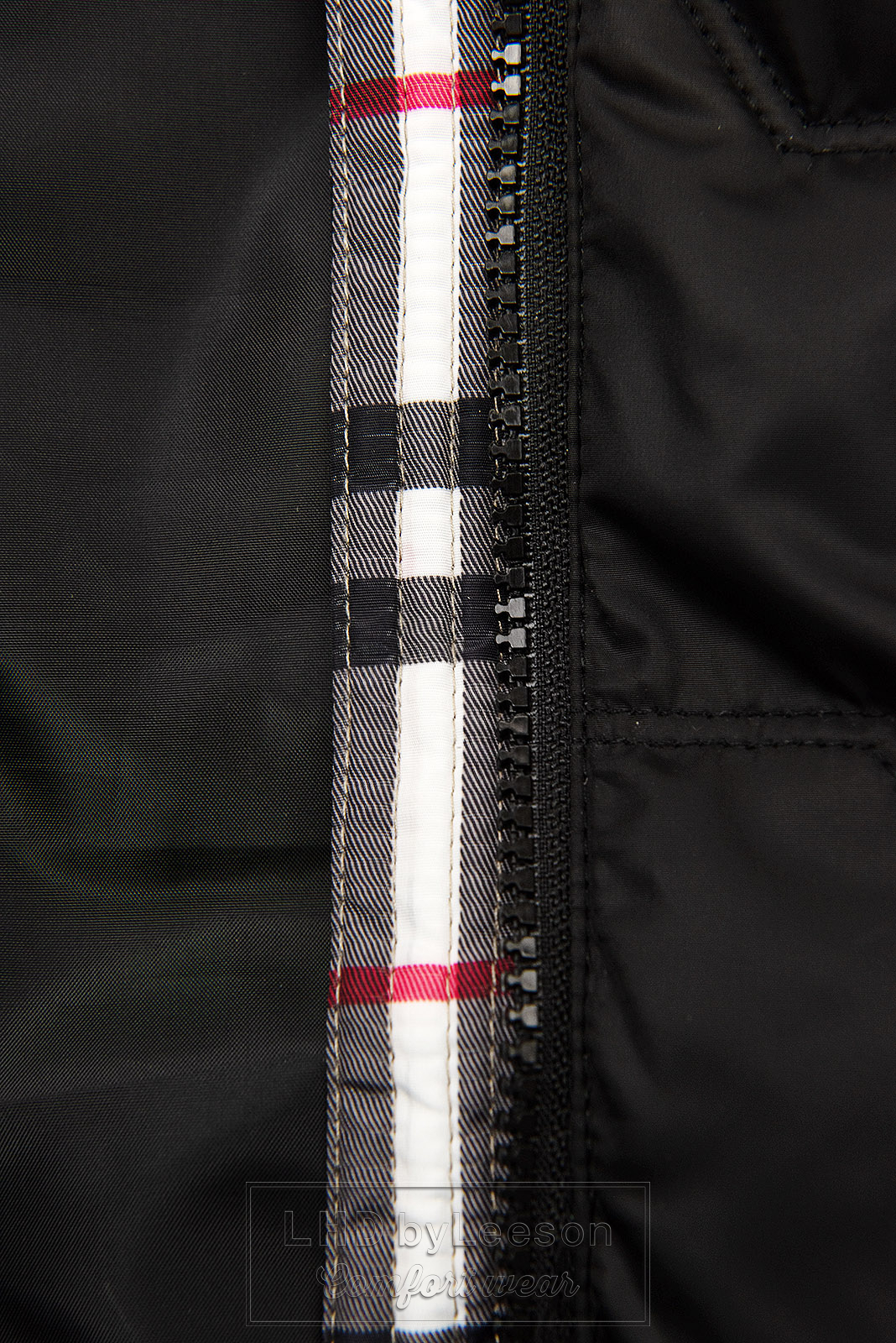 Czarna brązowa przejściowa kurtka z lamówką w kratkę