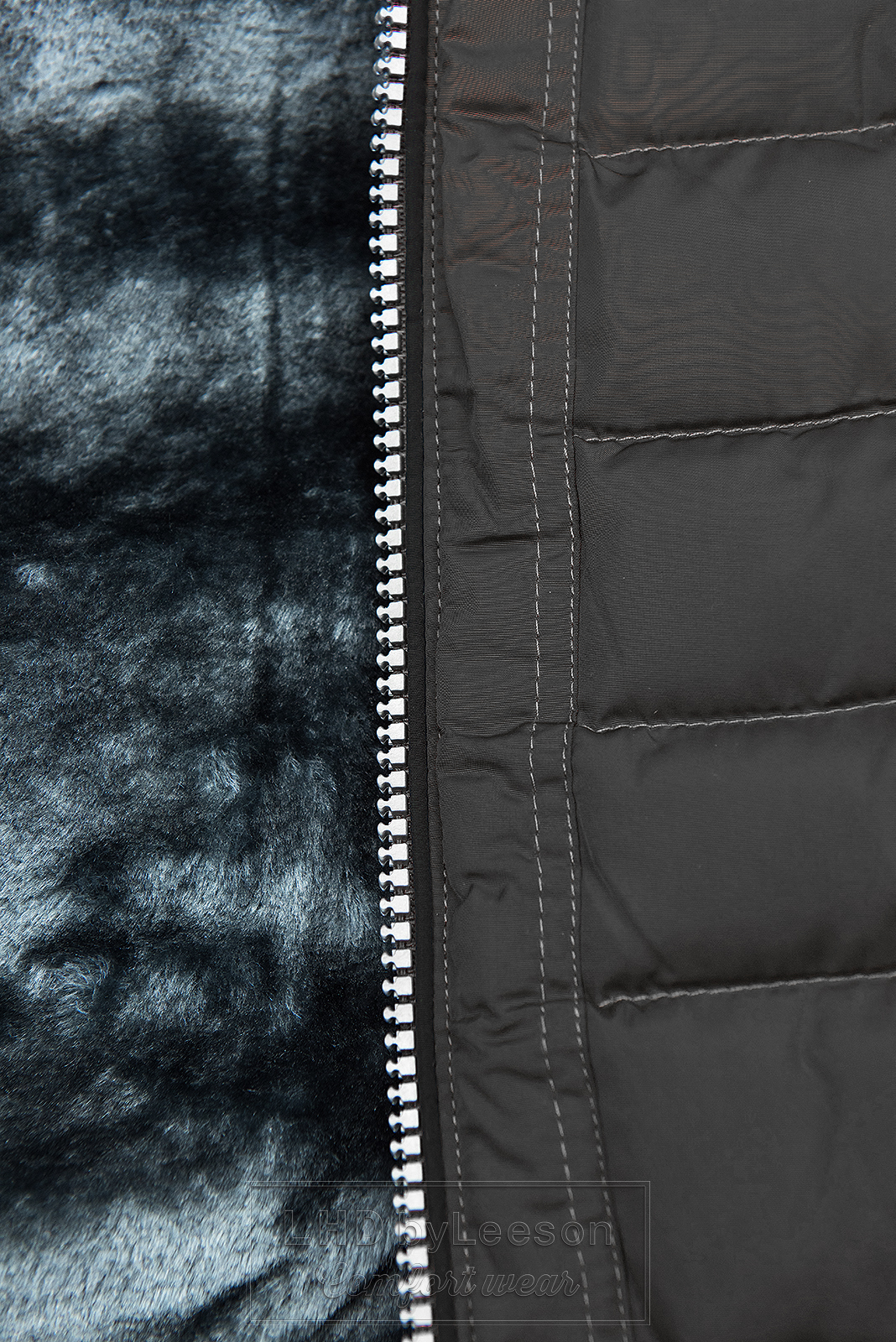 Zimowa pikowana kurtka z kapturem czarna