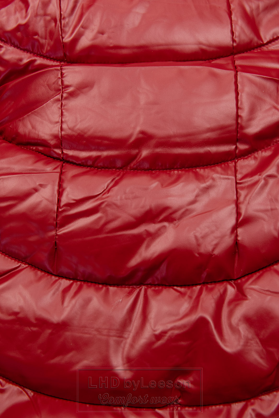 Czerwona kurtka zimowa pikowana