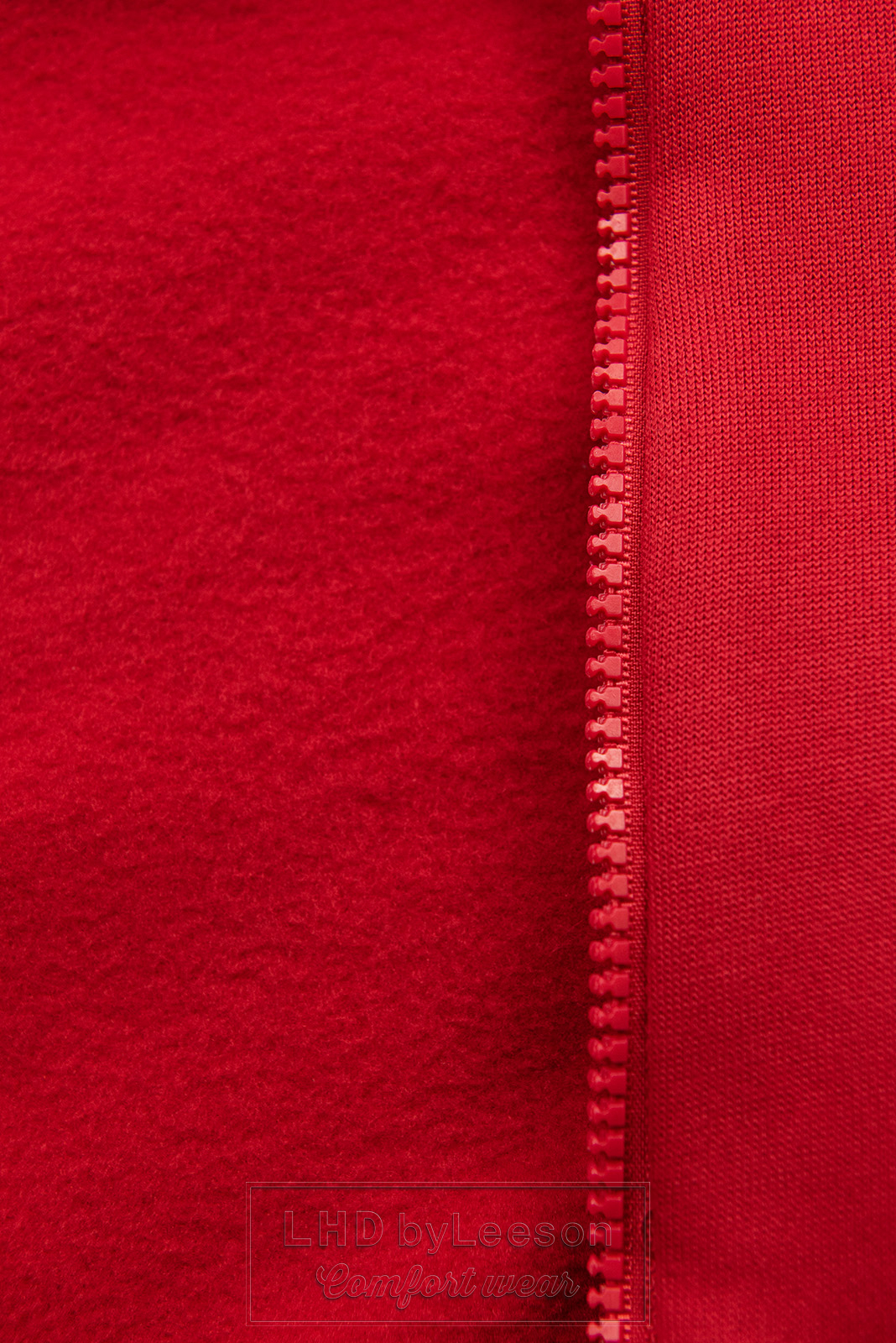 Czerwona długa bluza o asymetrycznym fasonie
