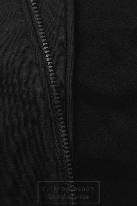 Czarna bluza z kolorową podszewką w kapturze