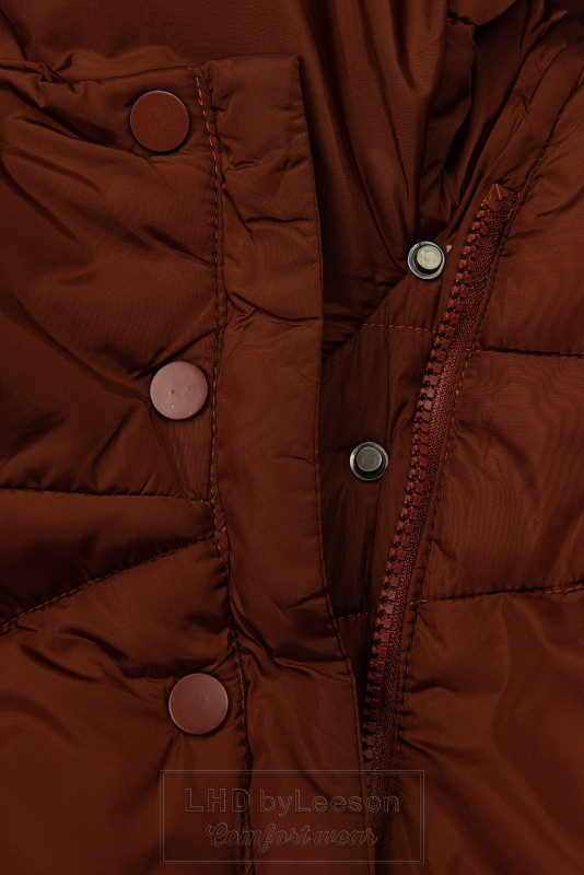 Brązowo-czerwona pikowana kurtka zimowa z wysokim kołnierzem