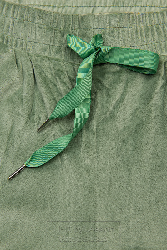 Zielone aksamitne spodnie dresowe